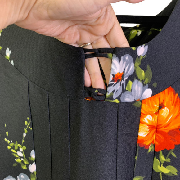 TROPICANA Vintage Black Floral Hawaiian Mumu Dress‎ - Picture 5 of 13